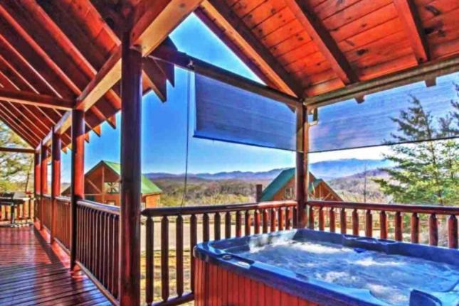 Solid Ground Lodge With Yard! Pigeon Forge Exteriör bild